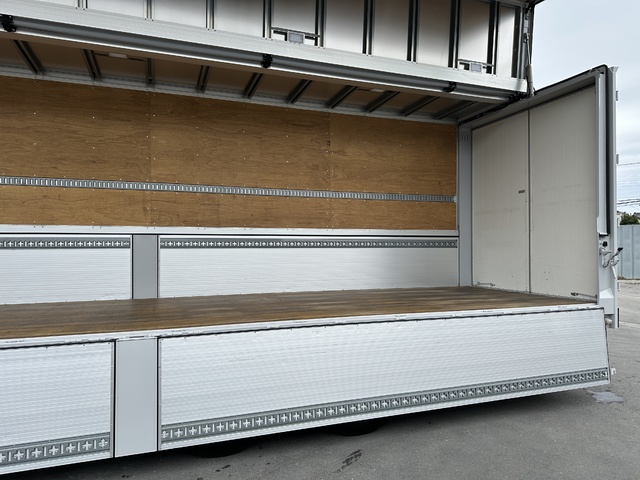 中古 日野 ウイング 大型 R3年 2DG-FW1AHGの内装