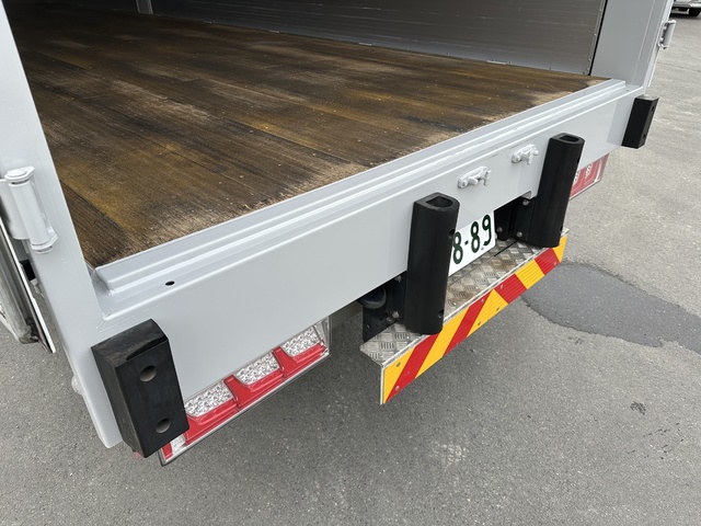 中古 日野 ウイング 大型 R3年 2DG-FW1AHGの内装