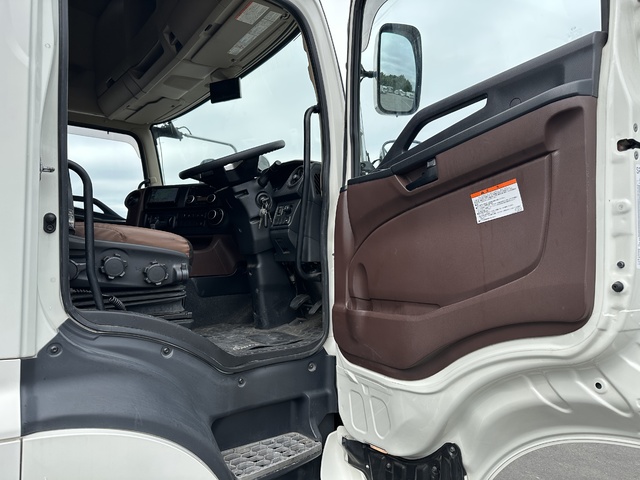 中古 日野 ウイング 大型 R3年 2DG-FW1AHGの内装