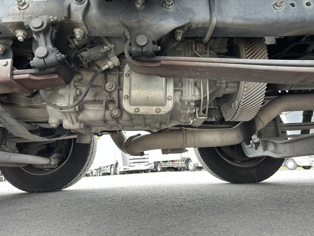 中古 日野 ウイング 大型 R3年 2DG-FW1AHGの部品