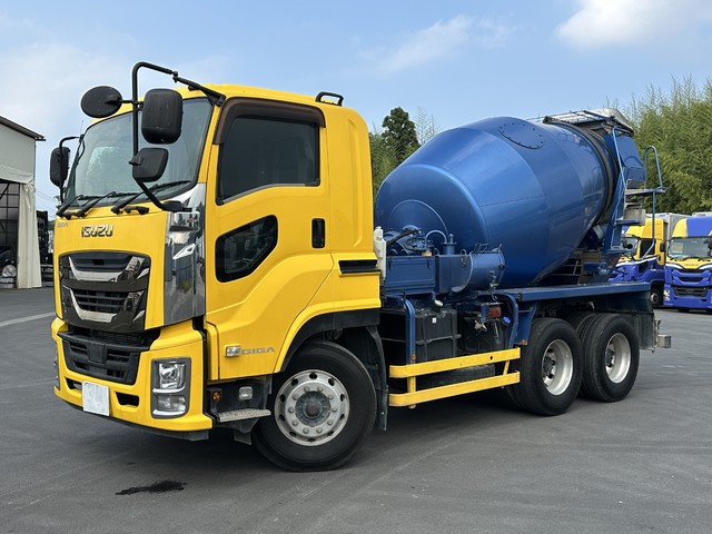 【近日入庫予定】 【継続車検取得予定】 H30年 ミキサー車 カヤバ製8.7立米 2デフ 9速ハイロー いすゞギガ
