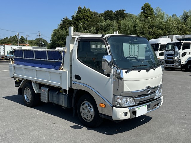 中古 【396万円】日野 ダンプ 2トン(小型) R2年 2RG-XZU600Tの外装