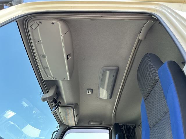 中古 【495万円】いすゞ ウイング 大型 H30年 2PG-CYJ77Cの内装