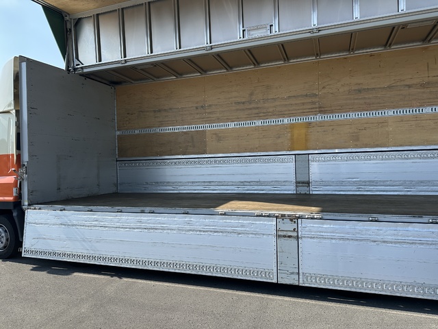 中古 【495万円】いすゞ ウイング 大型 H30年 2PG-CYJ77Cの内装