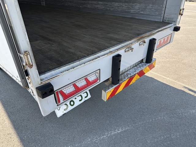 中古 【495万円】いすゞ ウイング 大型 H30年 2PG-CYJ77Cの内装