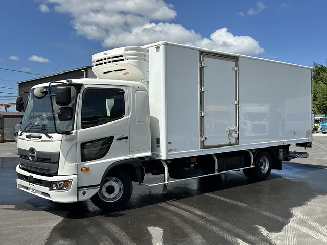 【近日入庫予定】R3年 格納パワーゲート付き 冷凍バン 菱重低温 6200ワイド 床アルミ縞板 サイド扉 板バネ 6速マニュアル 日野レンジャー
