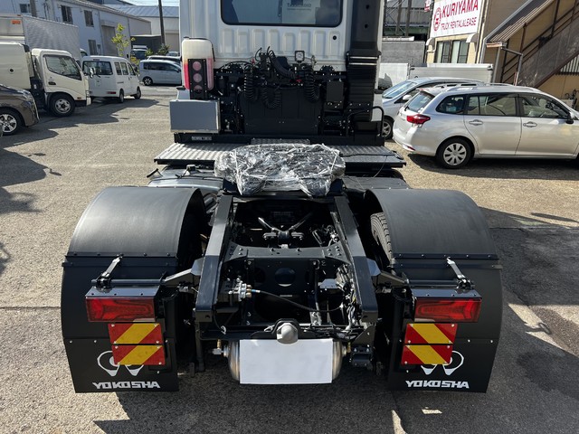 中古 三菱ふそう トレーラーヘッド (トラクターヘッド) 大型 R7年 2PG-FP84HDRの内装