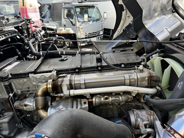 中古 三菱ふそう トレーラーヘッド (トラクターヘッド) 大型 R7年 2PG-FP84HDRの部品