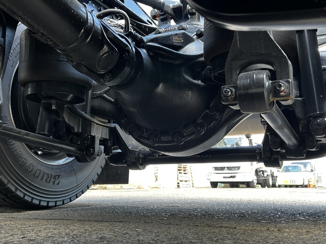 中古 三菱ふそう トレーラーヘッド (トラクターヘッド) 大型 R7年 2PG-FP84HDRの部品