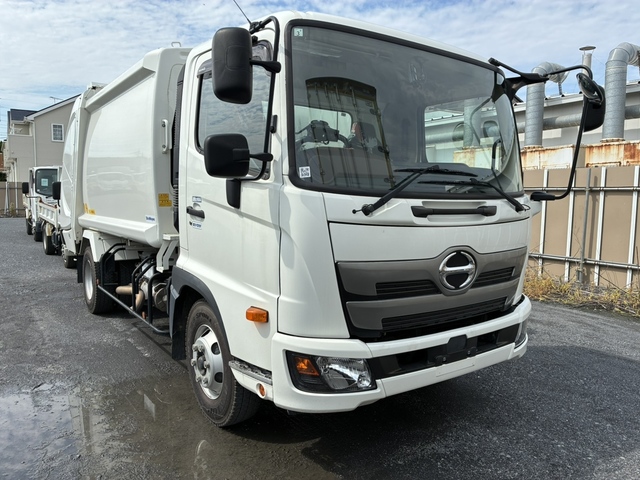 【近日入庫予定】【長期リース可能】 R3年 塵芥車 新明和製プレス式パッカー 8.7立米 汚水タンク付き 6速マニュアル 低走行 日野レンジャー