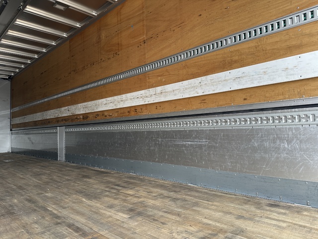 中古 いすゞ ウイング 大型 R3年 2PG-CYJ77Cの内装