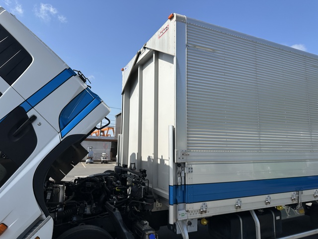 中古 日産UD ウイング 4トン(中型) H30年 TKG-MK38Cの外装