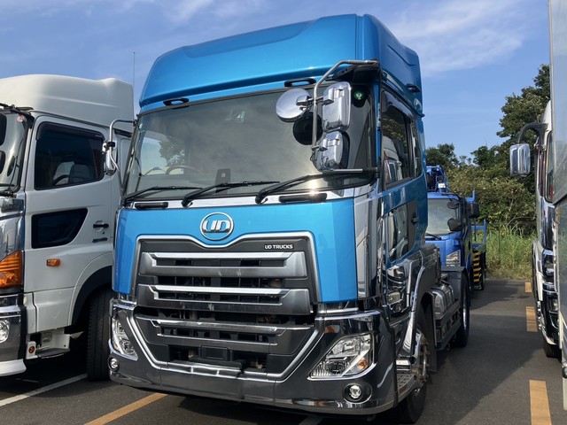 【近日入庫予定】R2年 クオン カスタム ハイルーフ 460馬力 トラクターヘッド 第五輪荷重11.5t アルミホイール エスコット リアエアサス 車検付