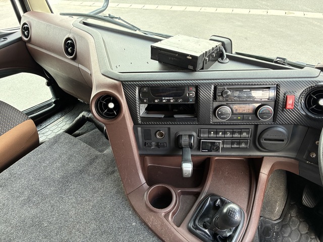 中古 【1,705万円】日野 冷凍バン 大型 H30年 2DG-FW1AHGの内装