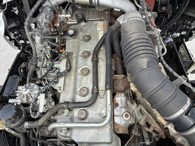 中古 【1,705万円】日野 冷凍バン 大型 H30年 2DG-FW1AHGの部品
