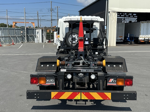 中古 【880万円】いすゞ アームロール 4トン(中型) R3年 2RG-FRR90S2の外装