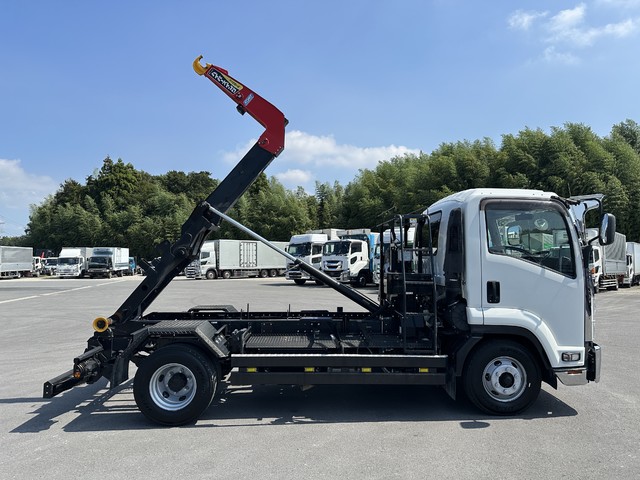 中古 【880万円】いすゞ アームロール 4トン(中型) R3年 2RG-FRR90S2の外装