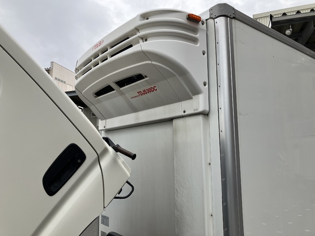 中古  冷凍バン 2トン(小型) R1年 TKG-XZC605の外装