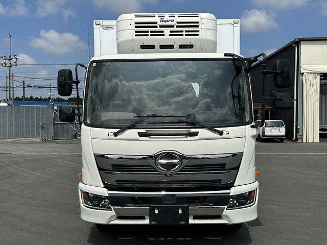 中古 【374万円】日野 冷凍バン 増トン H29年 2PG-FJ2ABGの外装