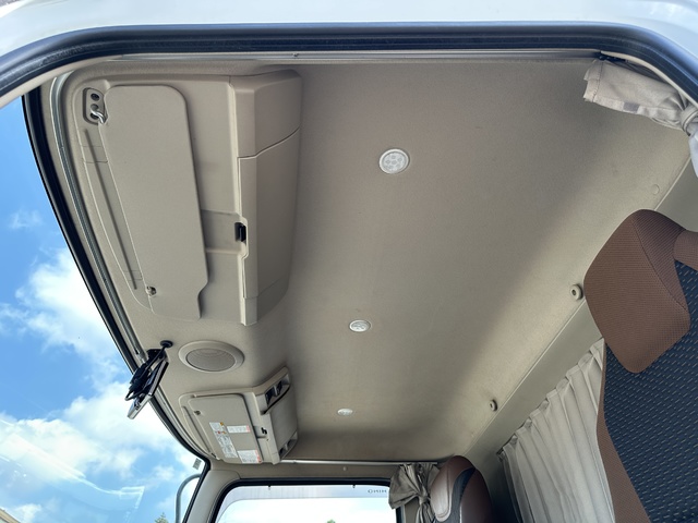 中古 【374万円】日野 冷凍バン 増トン H29年 2PG-FJ2ABGの内装