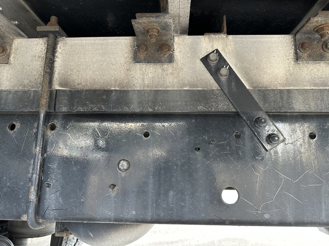 中古 【374万円】日野 冷凍バン 増トン H29年 2PG-FJ2ABGの部品