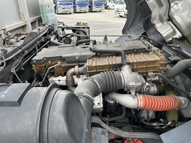 中古 【297万円】三菱ふそう バン 大型 H27年 QPG-FS64VZの部品