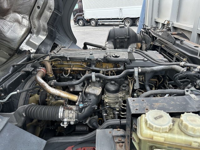 中古 【297万円】三菱ふそう バン 大型 H27年 QPG-FS64VZの部品