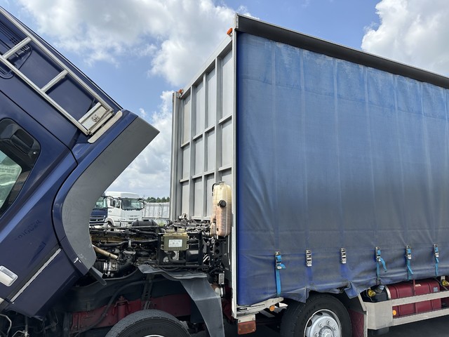 中古 【297万円】三菱ふそう バン 大型 H27年 QPG-FS64VZの外装