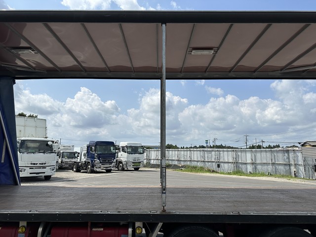 中古 【297万円】三菱ふそう バン 大型 H27年 QPG-FS64VZの内装