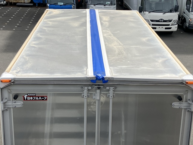 中古 【770万円】日野 ウイング 2トン(小型) R7年 2KG-XZU712Mの外装