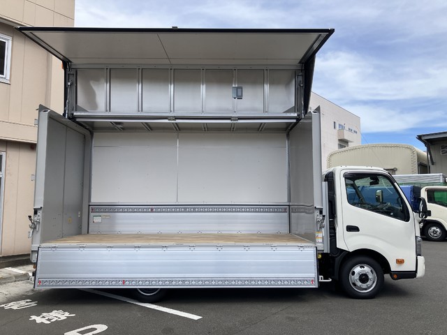 中古 【770万円】日野 ウイング 2トン(小型) R7年 2KG-XZU712Mの外装