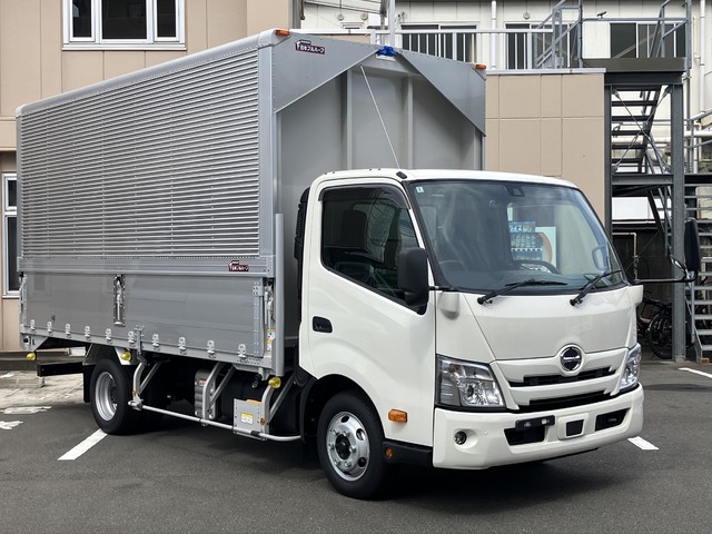 中古 【770万円】日野 ウイング 2トン(小型) R7年 2KG-XZU712Mの外装