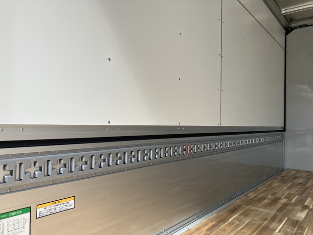 中古 【770万円】日野 ウイング 2トン(小型) R7年 2KG-XZU712Mの内装