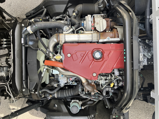 中古 【770万円】日野 ウイング 2トン(小型) R7年 2KG-XZU712Mの部品