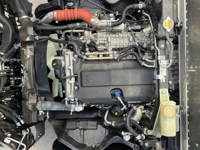 中古 【550万円】三菱ふそう バン 2トン(小型) R6年 2RG-FEAV0の部品