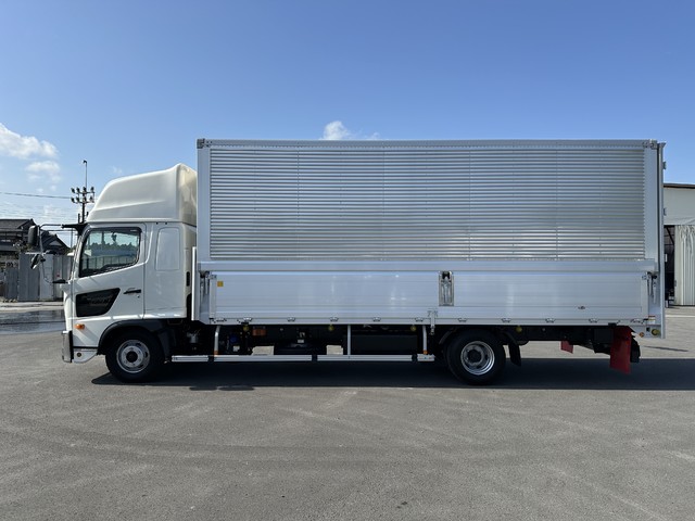 中古 【1,067万円】日野 ウイング 4トン(中型) R6年 2PG-FD2ABGの外装