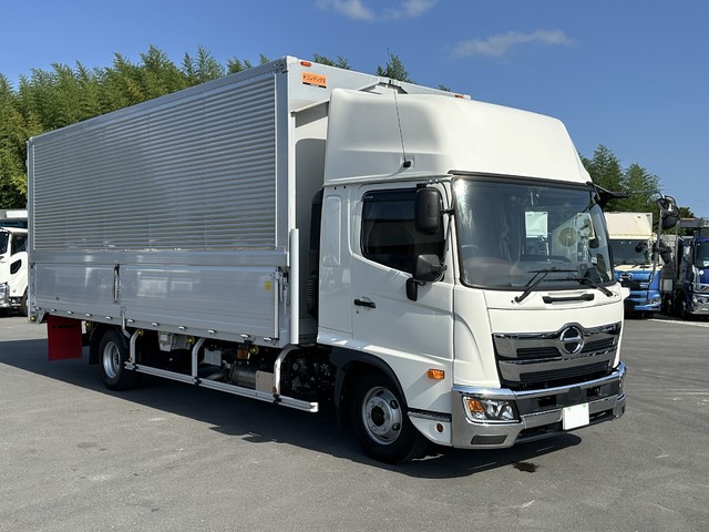 中古 【1,067万円】日野 ウイング 4トン(中型) R6年 2PG-FD2ABGの外装