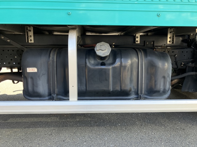 中古 【121万円】いすゞ バン 2トン(小型) H29年 TRG-NMR85ANの外装