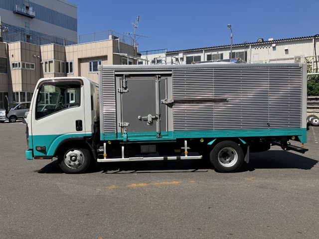 中古 【121万円】いすゞ バン 2トン(小型) H29年 TRG-NMR85ANの外装