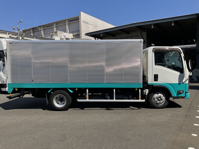 中古 【121万円】いすゞ バン 2トン(小型) H29年 TRG-NMR85ANの外装