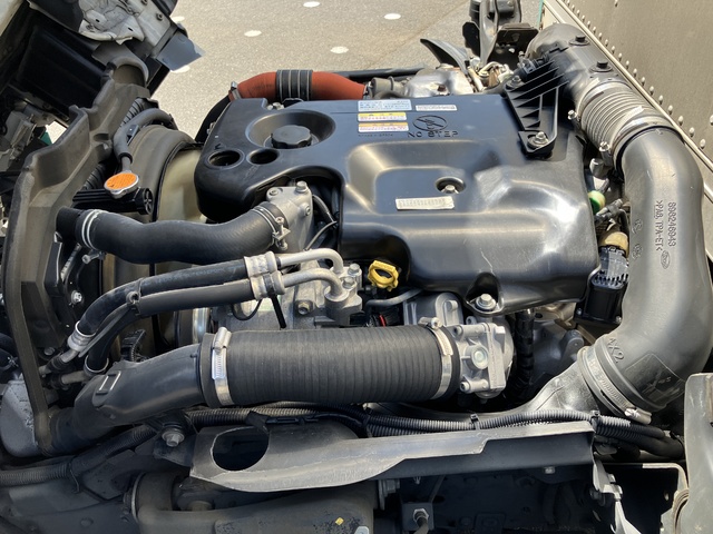 中古 【121万円】いすゞ バン 2トン(小型) H29年 TRG-NMR85ANの部品