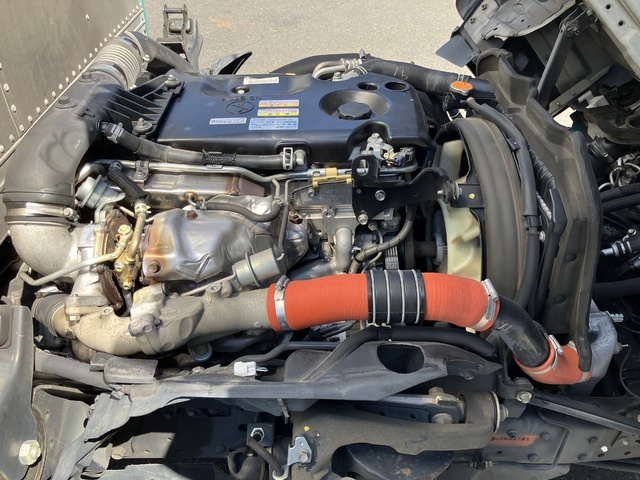中古 【121万円】いすゞ バン 2トン(小型) H29年 TRG-NMR85ANの部品