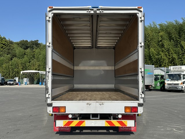 中古 【594万円】いすゞ ウイング 4トン(中型) H29年 TKG-FRR90S2の内装