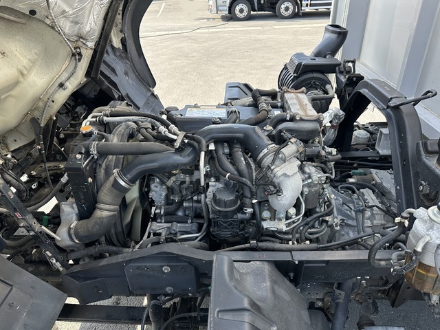 中古 【594万円】いすゞ ウイング 4トン(中型) H29年 TKG-FRR90S2の部品