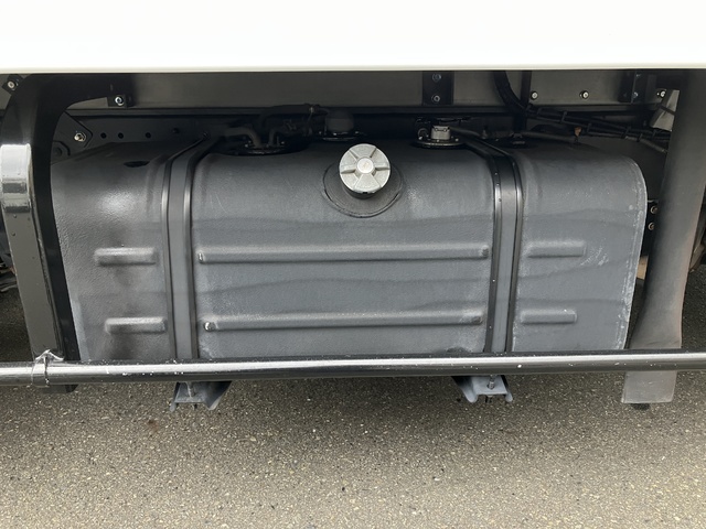 中古 【374万円】日野 冷凍バン 2トン(小型) H30年 TPG-XZC605Mの外装