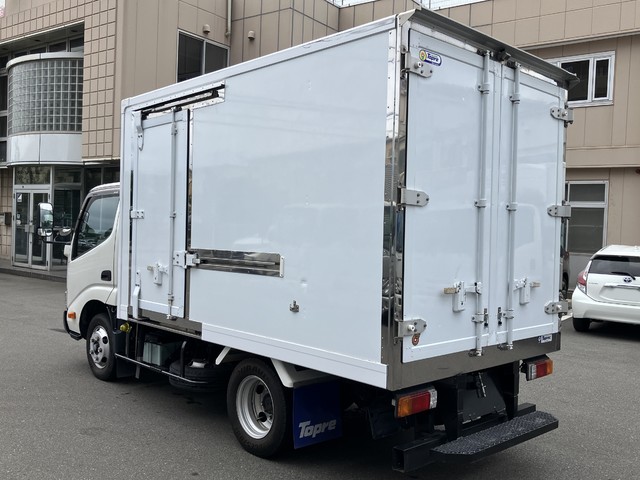 中古 【374万円】日野 冷凍バン 2トン(小型) H30年 TPG-XZC605Mの外装