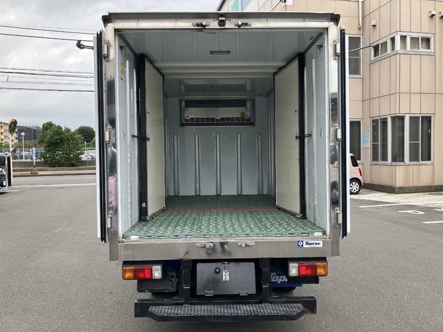 中古 【374万円】日野 冷凍バン 2トン(小型) H30年 TPG-XZC605Mの内装