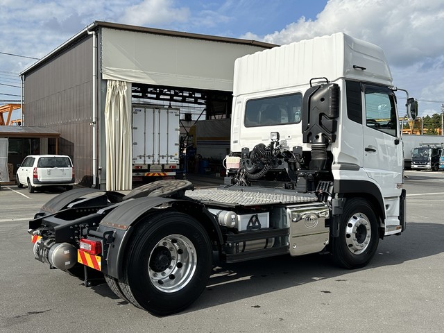 中古 【1,507万円】日産UD トレーラーヘッド (トラクターヘッド) 大型 R6年 2RG-GK5DABの外装
