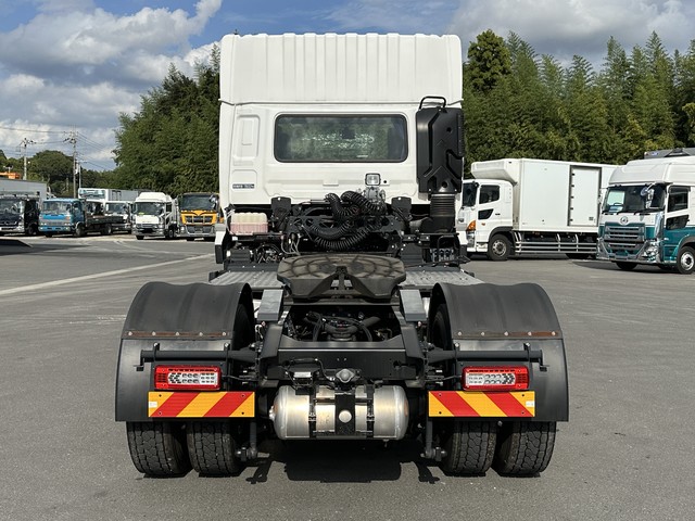 中古 【1,507万円】日産UD トレーラーヘッド (トラクターヘッド) 大型 R6年 2RG-GK5DABの外装