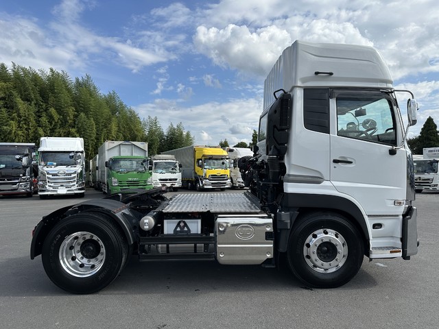 中古 【1,507万円】日産UD トレーラーヘッド (トラクターヘッド) 大型 R6年 2RG-GK5DABの外装